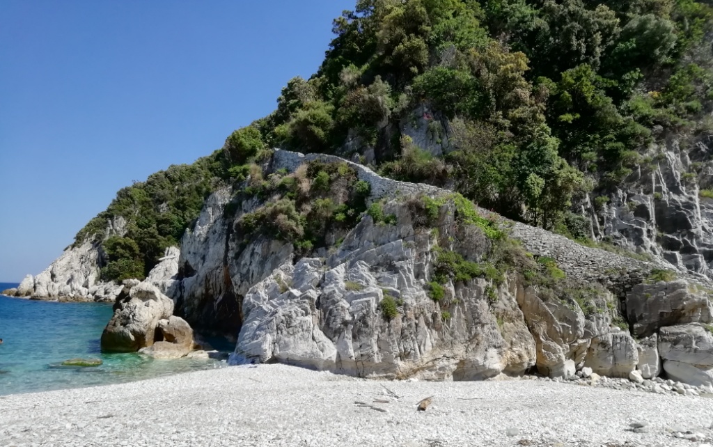 Calderimi (stone path) rising from the beach at Damouchari