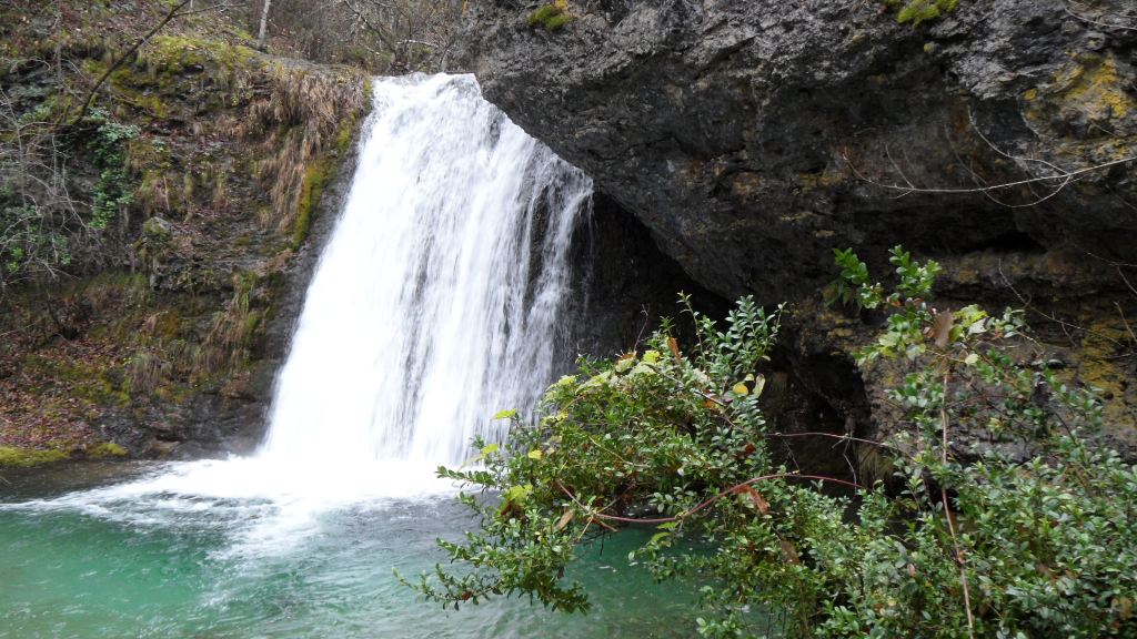 Enipeas Gorge waterfalls