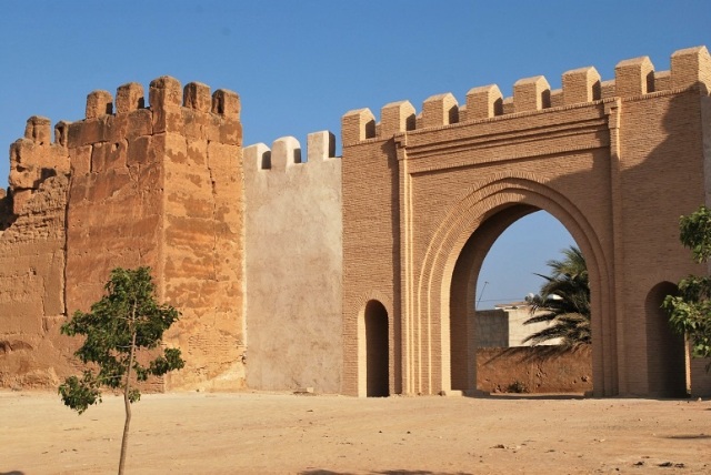 Old walls and gate into Taroudant
