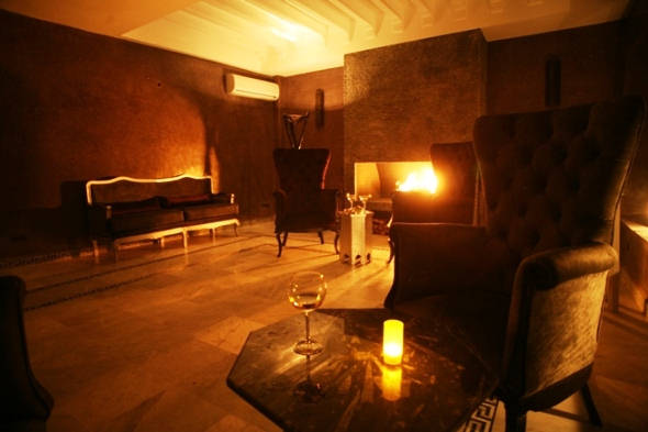Ksar Anika - suite with fireplace