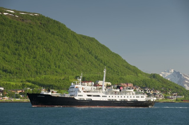 Tromso boat (CH - Visitnorway.com)