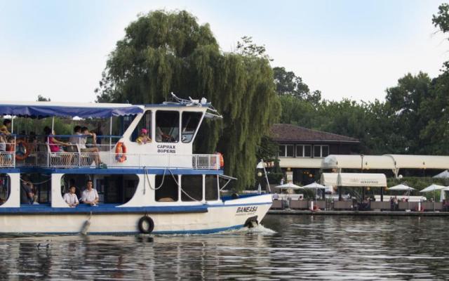 Bucharest, Herastrau Hotel - boat on lake